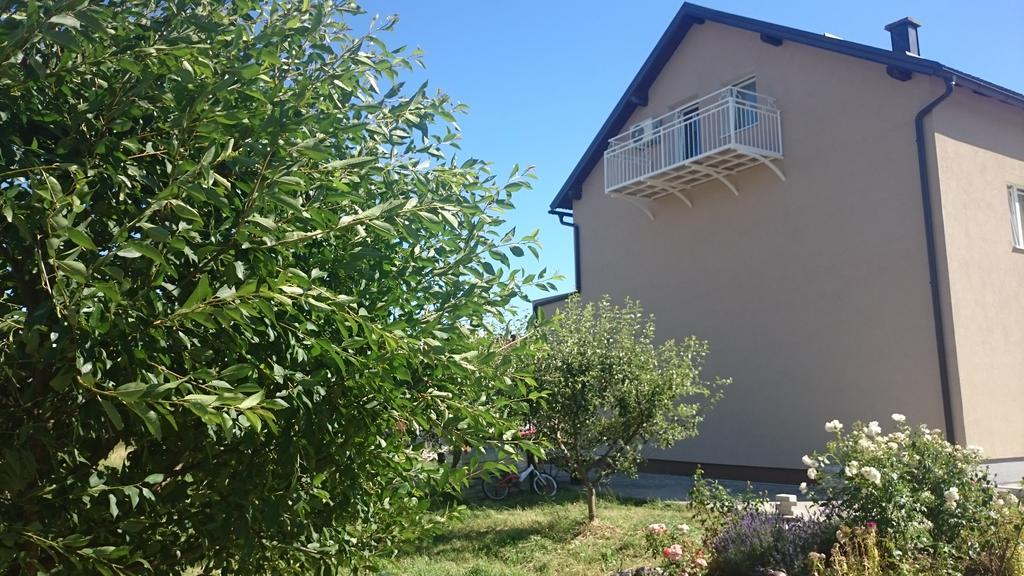 Apartment And Rooms Aracic Korenica Εξωτερικό φωτογραφία