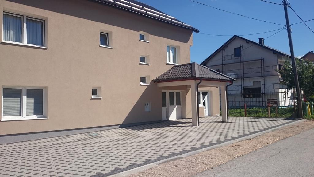 Apartment And Rooms Aracic Korenica Εξωτερικό φωτογραφία