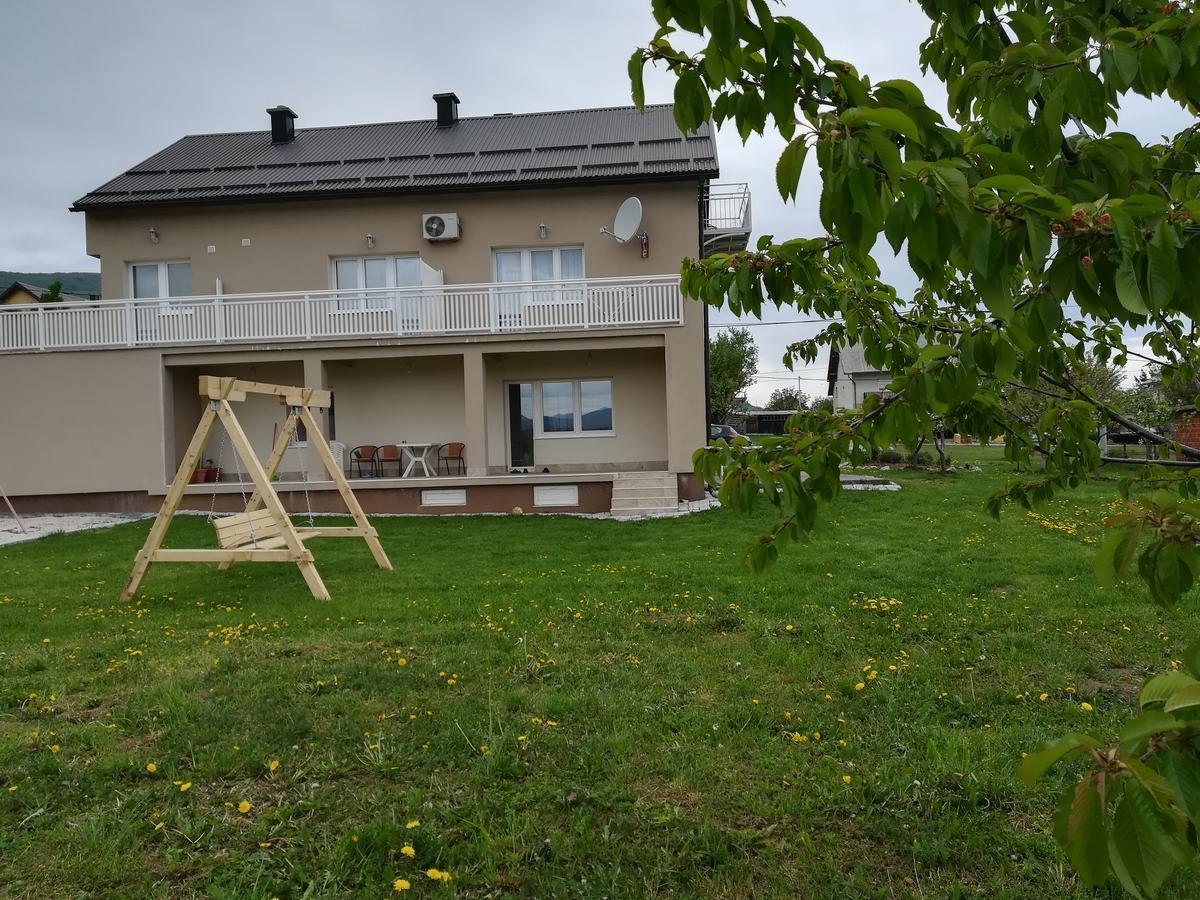 Apartment And Rooms Aracic Korenica Εξωτερικό φωτογραφία