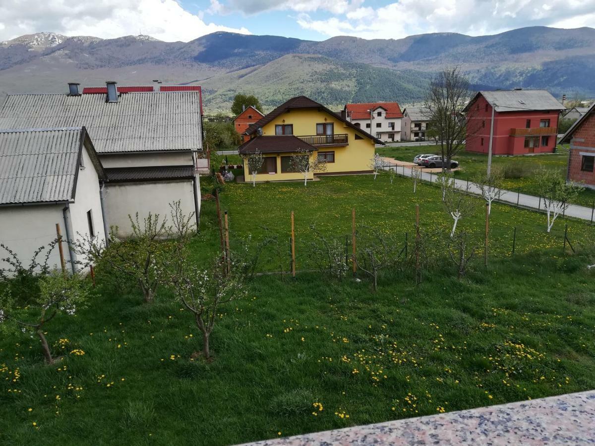 Apartment And Rooms Aracic Korenica Εξωτερικό φωτογραφία