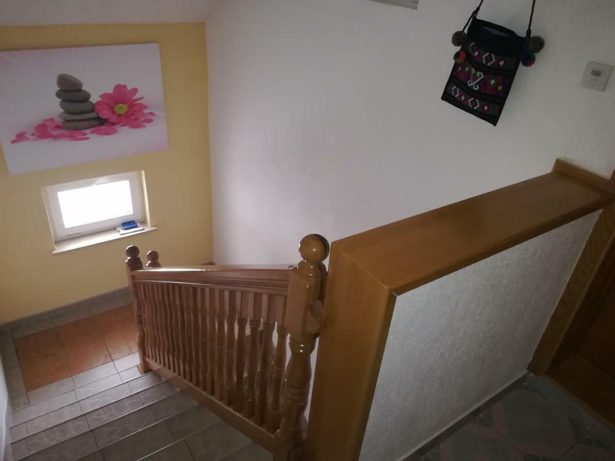 Apartment And Rooms Aracic Korenica Εξωτερικό φωτογραφία